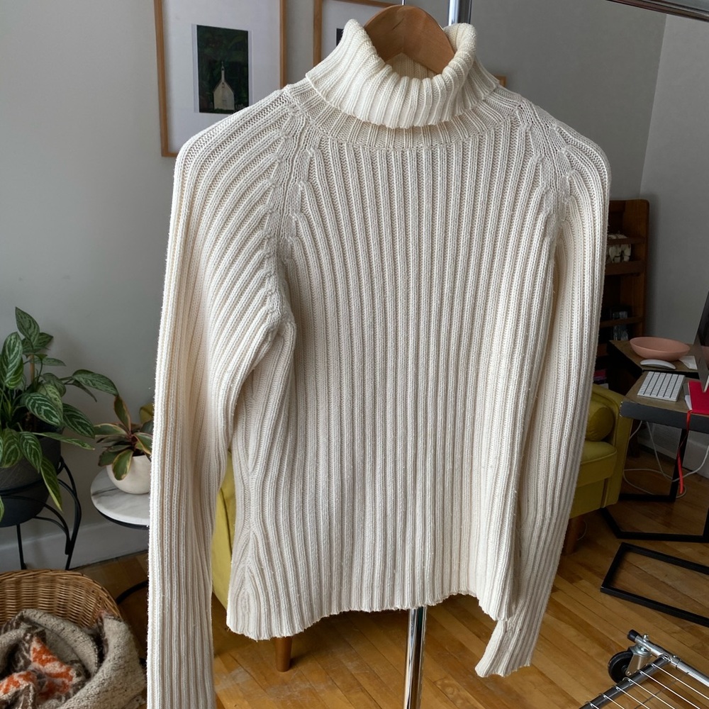 Apres Ski White Turtleneck